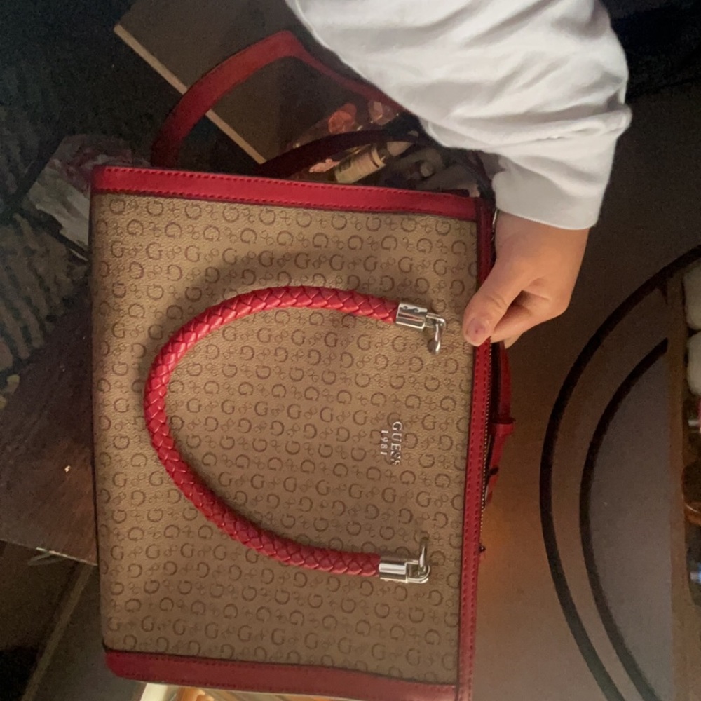 Guess purse